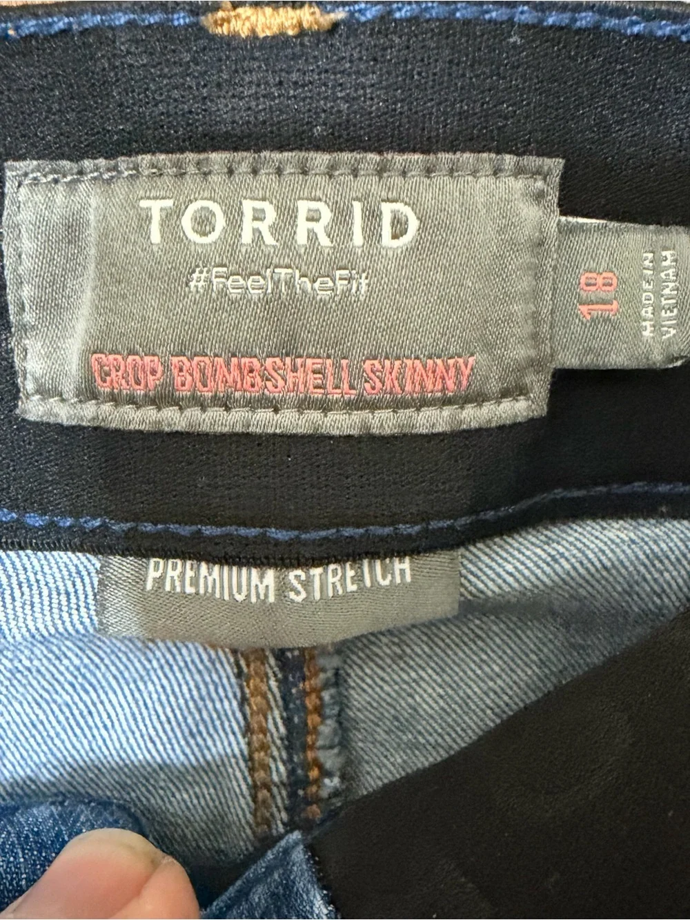 torrid 18 Medium Blue Cropped Bombshell Skinny Jeans